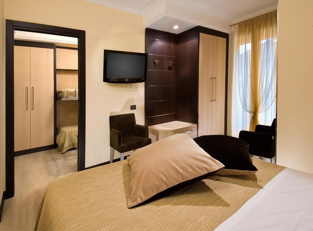Hotel Imperial Сан-Бенедетто-дель-Тронто Номер фото