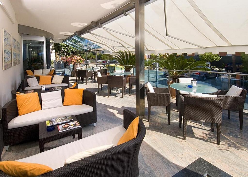 Hotel Imperial Сан-Бенедетто-дель-Тронто Екстер'єр фото