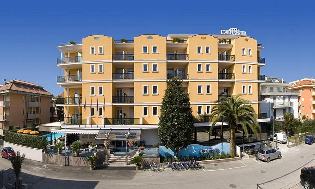 Hotel Imperial Сан-Бенедетто-дель-Тронто Екстер'єр фото