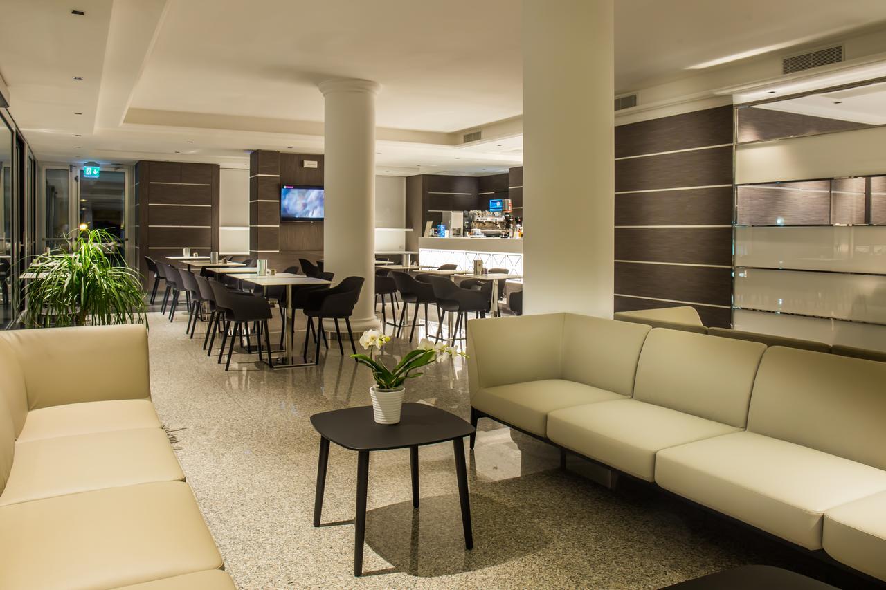 Hotel Imperial Сан-Бенедетто-дель-Тронто Екстер'єр фото