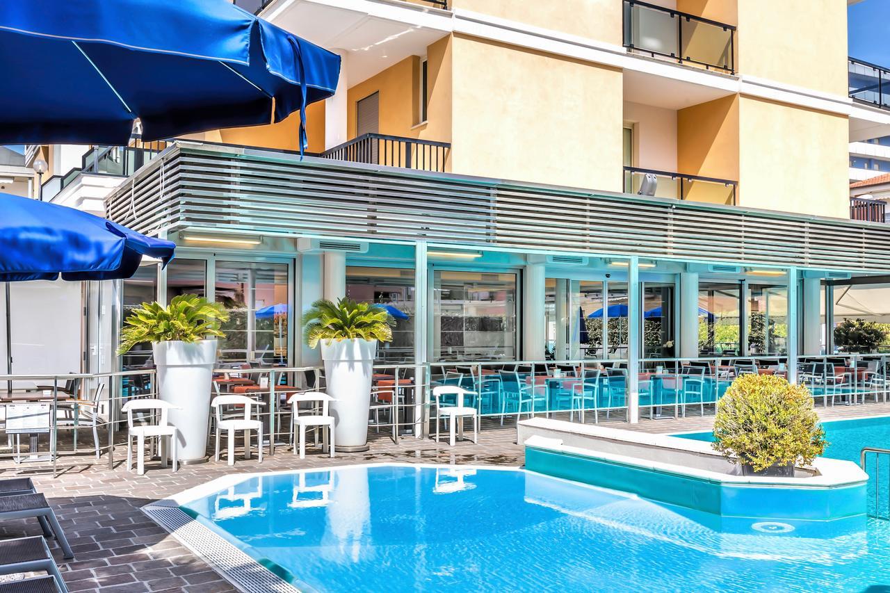 Hotel Imperial Сан-Бенедетто-дель-Тронто Екстер'єр фото