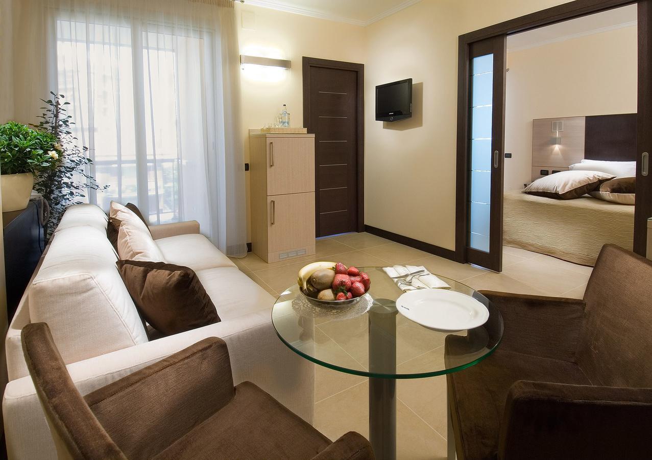 Hotel Imperial Сан-Бенедетто-дель-Тронто Екстер'єр фото