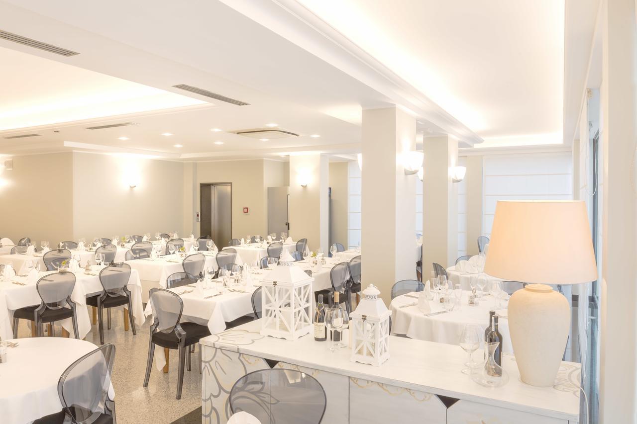 Hotel Imperial Сан-Бенедетто-дель-Тронто Екстер'єр фото