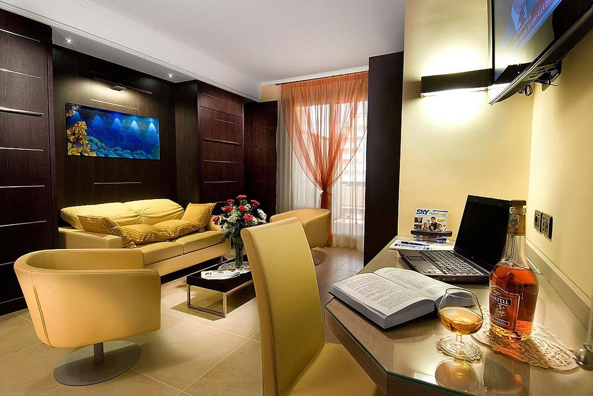 Hotel Imperial Сан-Бенедетто-дель-Тронто Екстер'єр фото